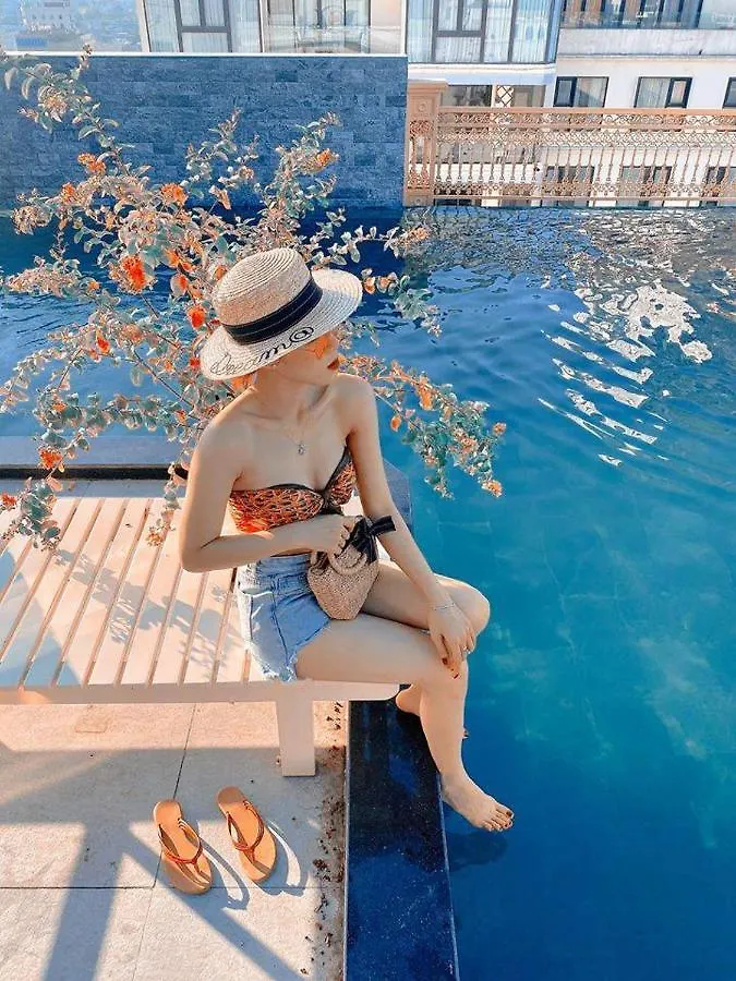 Santa Luxury Hotel Da Nang 4*,  Vietnam